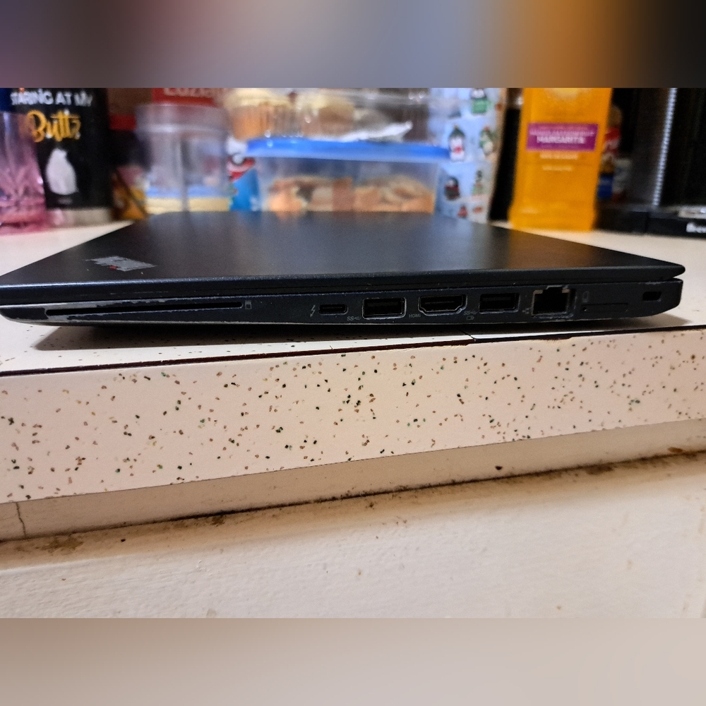 Refurbished Lenovo ThinkPad T470s i5-7300U,2TB NVMe SSD,40GB RAM,Wifi 6E,4G LTE - Picture 7 of 12